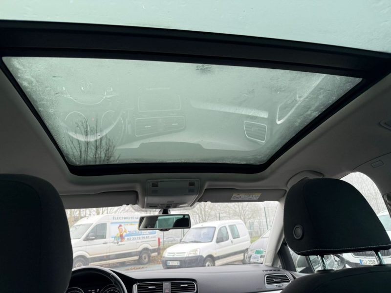 VOLKSWAGEN GOLF VII SW 1.6 TDI 105CH BLUEMOTION TECHNOLOGY FAP CUP 4MOTION 2015