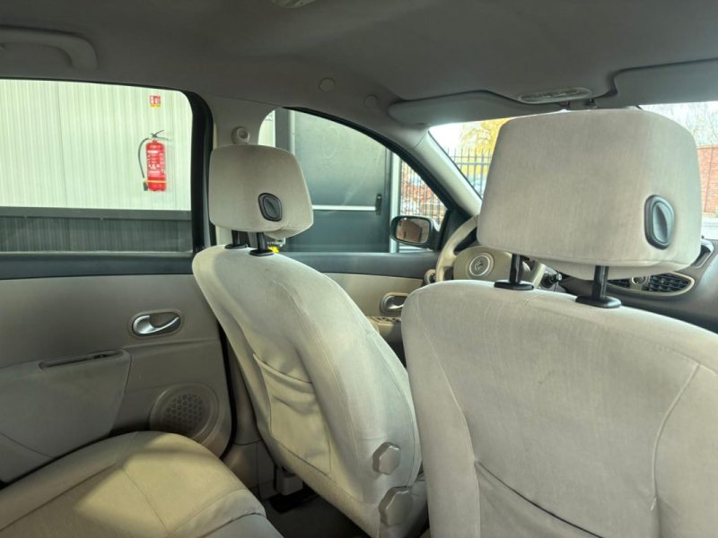 RENAULT CLIO III 1.2 100Ch Expression - Reprise possible - Garantie 6 mois 