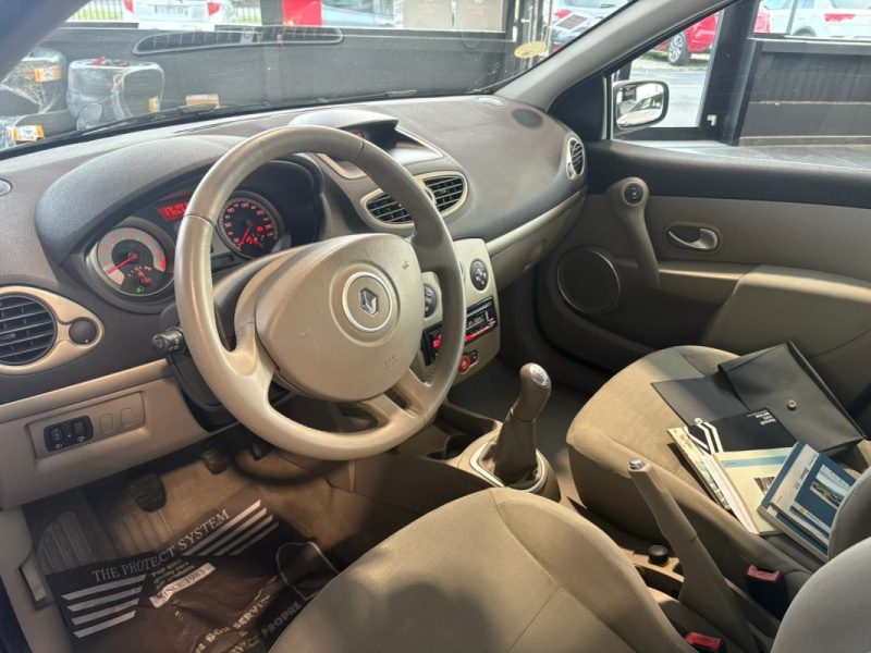 RENAULT CLIO III 1.2 100Ch Expression - Reprise possible - Garantie 6 mois 