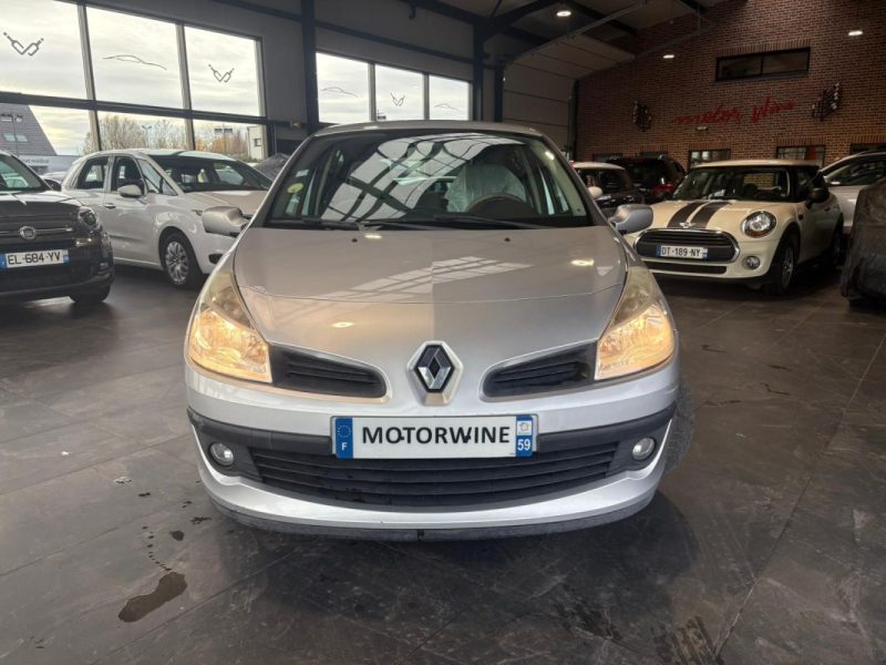 RENAULT CLIO III 1.2 100Ch Expression - Reprise possible - Garantie 6 mois 