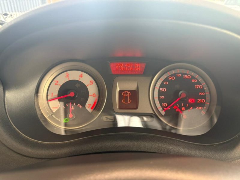 RENAULT CLIO III 1.2 100Ch Expression - Reprise possible - Garantie 6 mois 