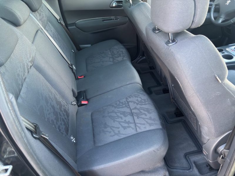 PEUGEOT 3008 1.6 HDI 115 cv