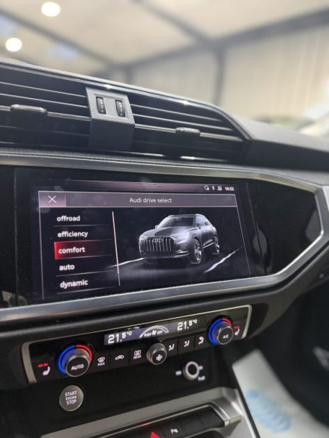 Audi Q3 35 TFSI 150ch Mild Hybrid S-Tronic 7 | 93 000 KM | 2020 | Toit ouvrant | intérieur cuir