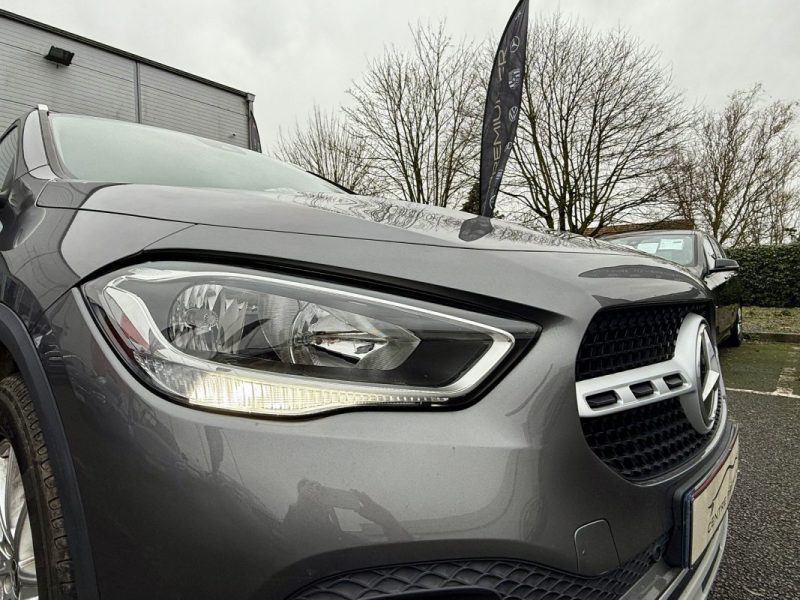 MERCEDES GLA 200D BUSINESS LINE 2021