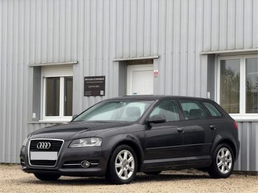 AUDI A3 1.6 TDI 105CH DPF START/STOP ATTRACTION S TRONIC 7 273 000KM 2011