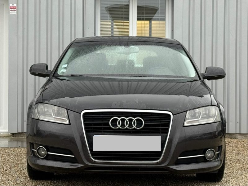AUDI A3 1.6 TDI 105CH DPF START/STOP ATTRACTION S TRONIC 7 273 000KM 2011
