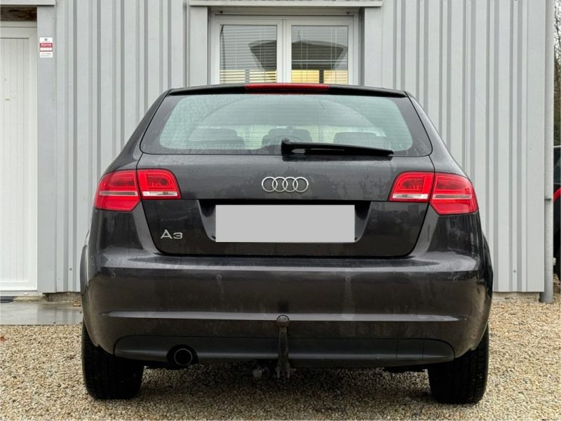 AUDI A3 1.6 TDI 105CH DPF START/STOP ATTRACTION S TRONIC 7 273 000KM 2011