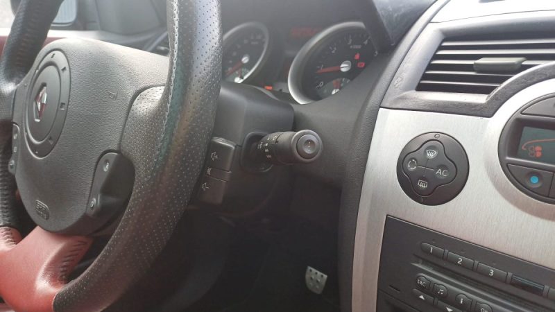 Renault Mégane Cabriolet KARMAN 2.0 136ch CUIR Garantie 3mois