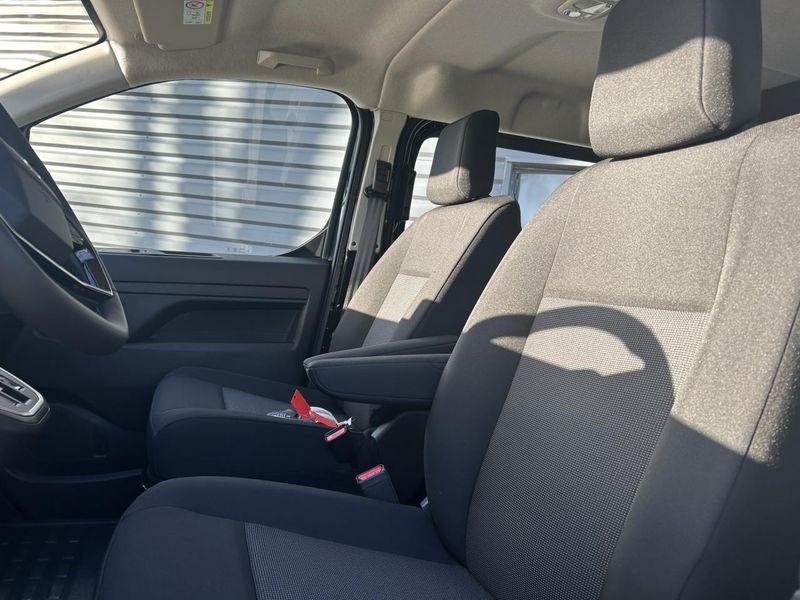 Citroën Jumpy M CabAppro 2.2 D 180 EAT8 5pl PackPremiumConnect JA17 Pack Look Camera