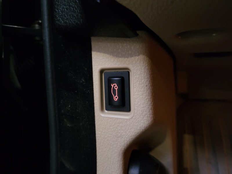 BMW SERIE 5 530D 3.0 258 ch LUXURY 258CV BVA / SIEGES CUIR ELECTRIQUE + APPLE CARPLAY / 