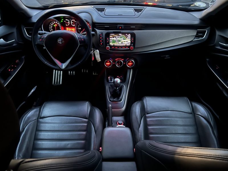 ALFA ROMEO GIULIETTA 3 III PHASE 2 EXCLUSIVE 1.6 JTDM 105 Cv 1ERE MAIN / 51 100 Kms - GARANTIE 1 AN