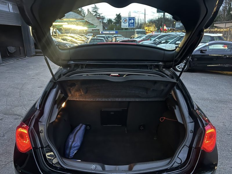 ALFA ROMEO GIULIETTA 3 III PHASE 2 EXCLUSIVE 1.6 JTDM 105 Cv 1ERE MAIN / 51 100 Kms - GARANTIE 1 AN