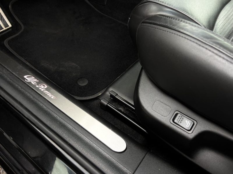 ALFA ROMEO GIULIETTA 3 III PHASE 2 EXCLUSIVE 1.6 JTDM 105 Cv 1ERE MAIN / 51 100 Kms - GARANTIE 1 AN