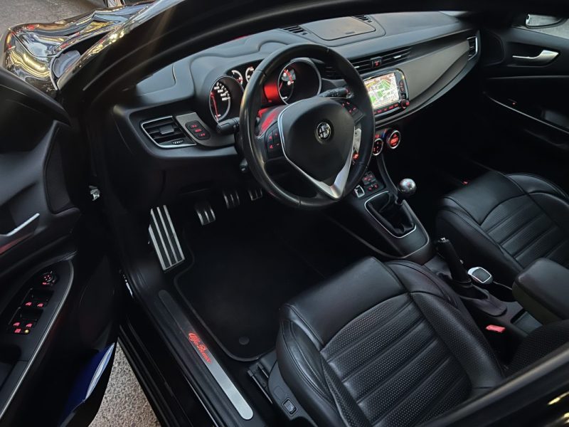 ALFA ROMEO GIULIETTA 3 III PHASE 2 EXCLUSIVE 1.6 JTDM 105 Cv 1ERE MAIN / 51 100 Kms - GARANTIE 1 AN