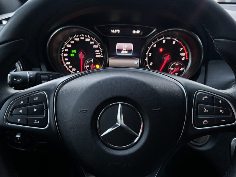 MERCEDES GLA PHASE 2 II 180 1.6i 122 Cv 1ERE MAIN / 3 900 Kms REELS ORIGINE FRANCE - GARANTIE 1 AN