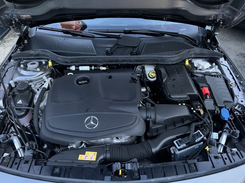 MERCEDES GLA PHASE 2 II 180 1.6i 122 Cv 1ERE MAIN / 3 900 Kms REELS ORIGINE FRANCE - GARANTIE 1 AN
