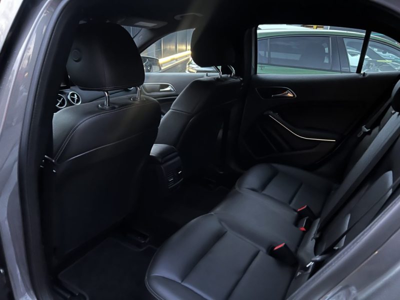 MERCEDES GLA PHASE 2 II 180 1.6i 122 Cv 1ERE MAIN / 3 900 Kms REELS ORIGINE FRANCE - GARANTIE 1 AN