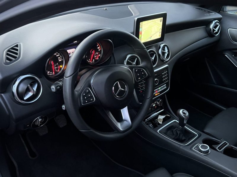 MERCEDES GLA PHASE 2 II 180 1.6i 122 Cv 1ERE MAIN / 3 900 Kms REELS ORIGINE FRANCE - GARANTIE 1 AN