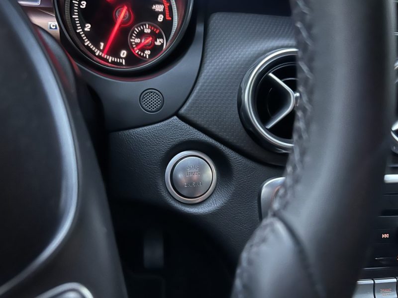 MERCEDES GLA PHASE 2 II 180 1.6i 122 Cv 1ERE MAIN / 3 900 Kms REELS ORIGINE FRANCE - GARANTIE 1 AN