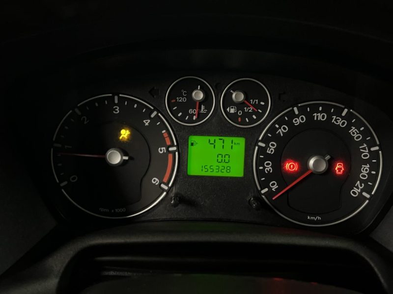 FORD FUSION 1.4 TDCI 68 Cv 5 PORTES / CLIM BLUETOOTH ATTELAGE - PAIEMENT EN 4 FOIS PAR CB POSSIBLE