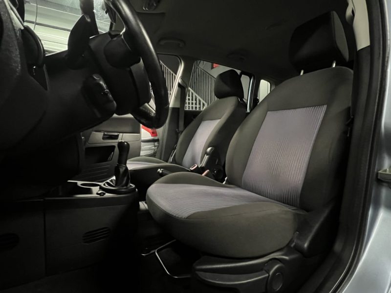 FORD FUSION 1.4 TDCI 68 Cv 5 PORTES / CLIM BLUETOOTH ATTELAGE - PAIEMENT EN 4 FOIS PAR CB POSSIBLE