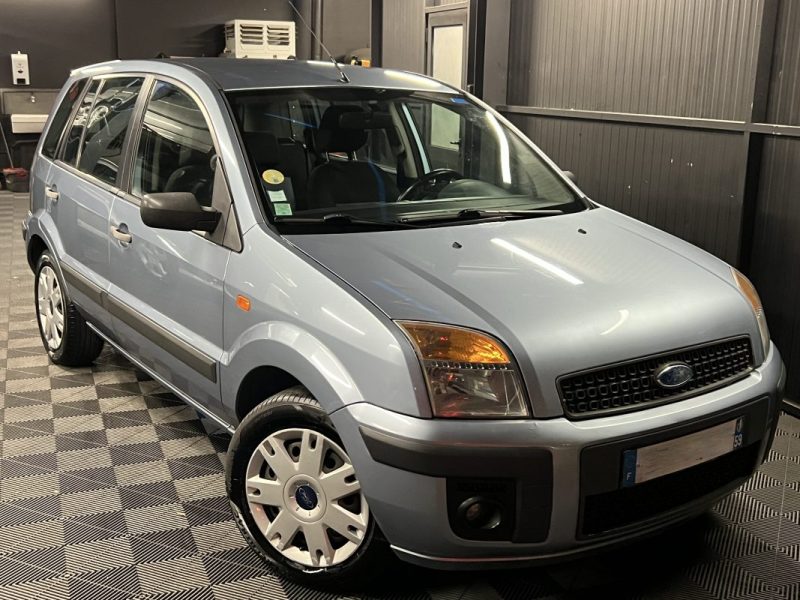 FORD FUSION 1.4 TDCI 68 Cv 5 PORTES / CLIM BLUETOOTH ATTELAGE - PAIEMENT EN 4 FOIS PAR CB POSSIBLE