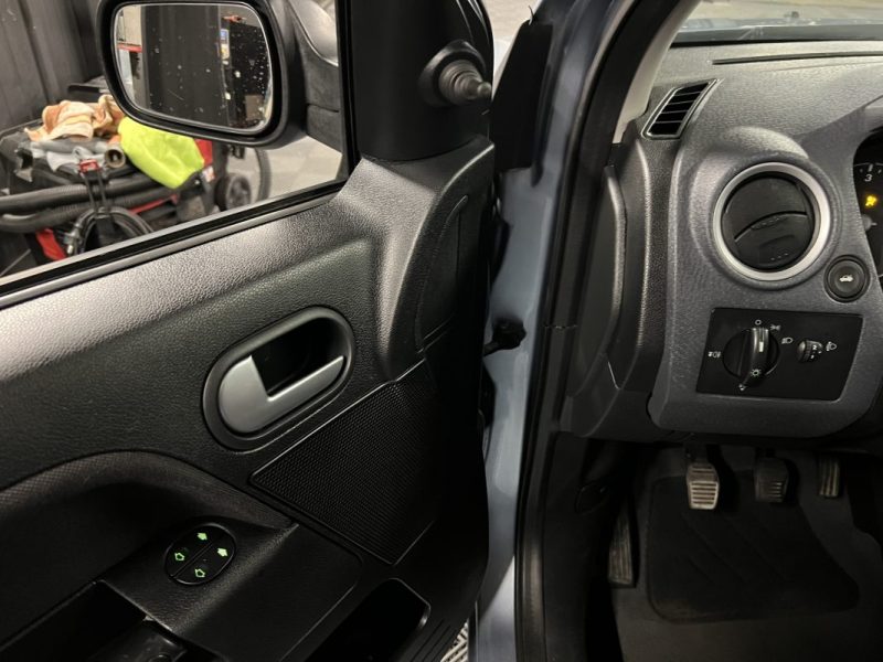 FORD FUSION 1.4 TDCI 68 Cv 5 PORTES / CLIM BLUETOOTH ATTELAGE - PAIEMENT EN 4 FOIS PAR CB POSSIBLE