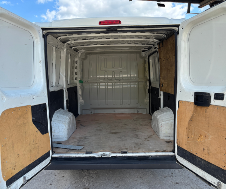 PEUGEOT BOXER L1H1 2.0 110CV 2017 11 660€HT
