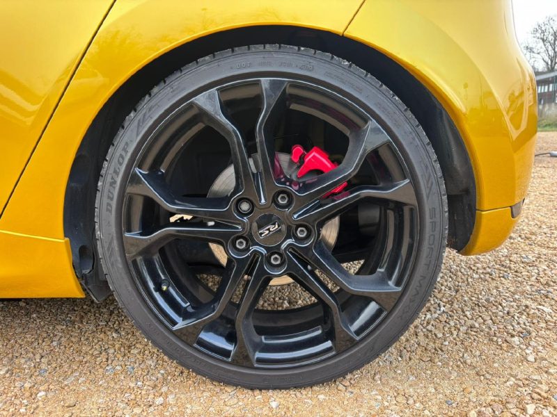 RENAULT CLIO IV RS - 200ch essence 1.6 16V Turbo Cup phase 1