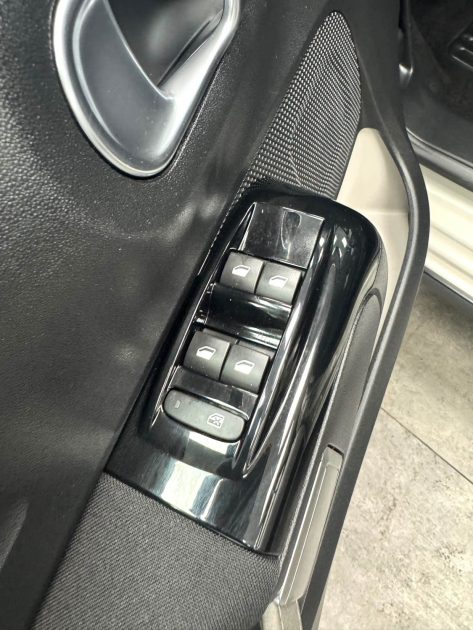 CITROEN C3 1.2 ESSENCE 82CH SHINE  2017