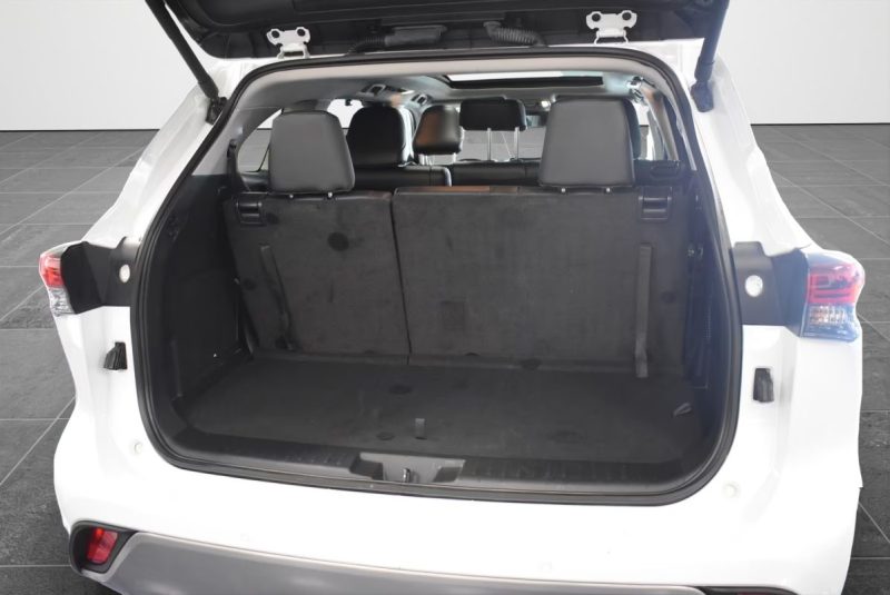 TOYOTA HIGHLANDER 2.5 VVTI 248 HYBRID 4WD-I CVT LOUNGE R1836