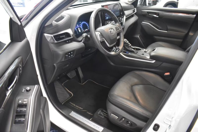 TOYOTA HIGHLANDER 2.5 VVTI 248 HYBRID 4WD-I CVT LOUNGE R1836