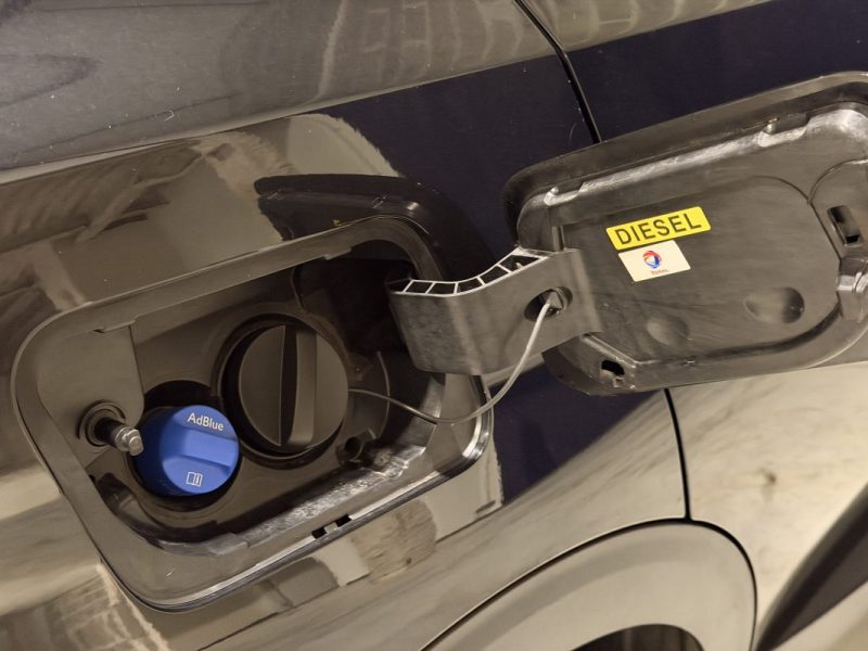 PEUGEOT 3008 1.6 BlueHDI 120CH /BOITE AUTO /ACTIVE BUSINESS /VIRTUAL COCKPIT /CARPLAY /2017