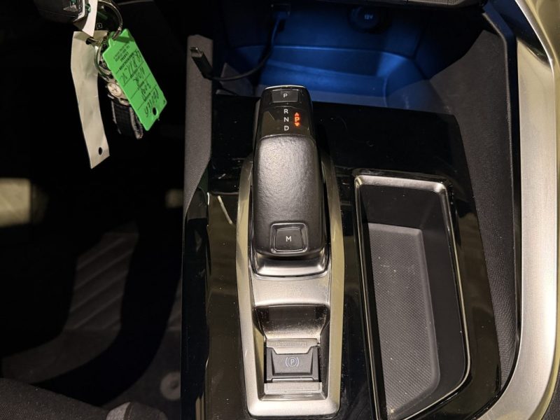PEUGEOT 3008 1.6 BlueHDI 120CH /BOITE AUTO /ACTIVE BUSINESS /VIRTUAL COCKPIT /CARPLAY /2017