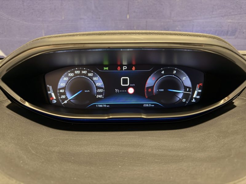 PEUGEOT 3008 1.6 BlueHDI 120CH /BOITE AUTO /ACTIVE BUSINESS /VIRTUAL COCKPIT /CARPLAY /2017