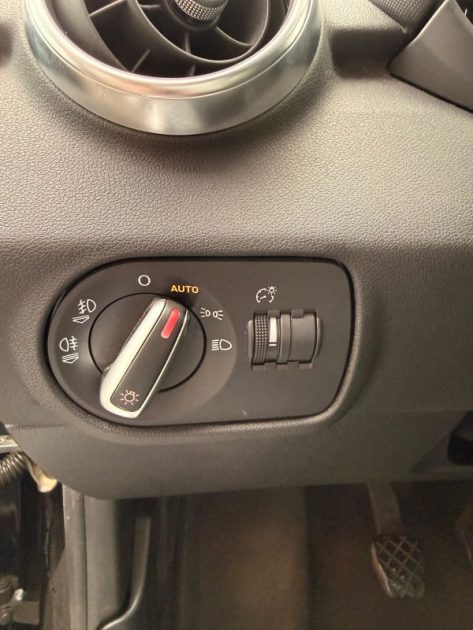 AUDI A1 1.4 TFSI 122CH AMBITION LUXE S-LINE- ENTRETIEN OK - BIEN LIRE L'ANNONCE - GARANTIE 12 MOIS