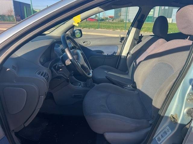 PEUGEOT 206 1.4 L HDI 68 ch CT VIERGE CLIMATISATION