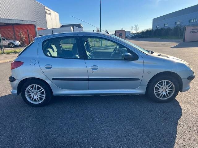 PEUGEOT 206 1.4 L HDI 68 ch CT VIERGE CLIMATISATION