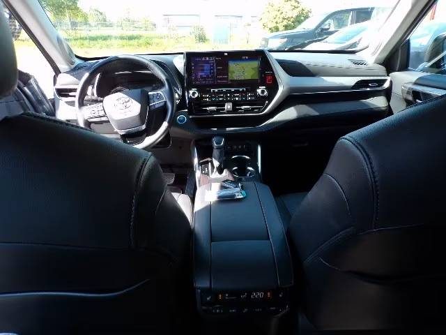 TOYOTA HIGHLANDER 2.5 VVTI 248 HYBRID 4WD-I CVT LOUNGE R1837