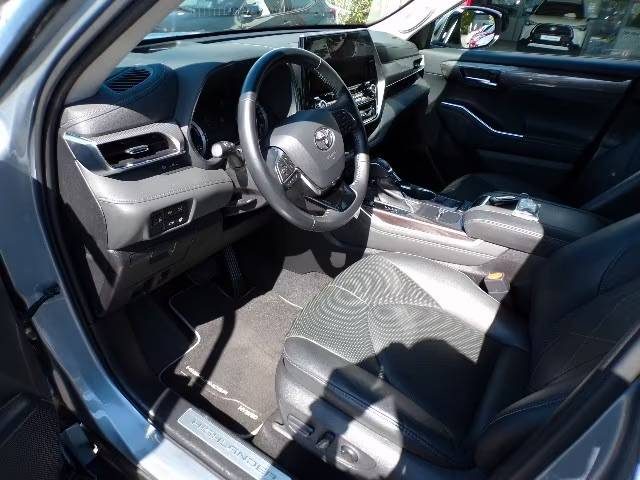 TOYOTA HIGHLANDER 2.5 VVTI 248 HYBRID 4WD-I CVT LOUNGE R1837