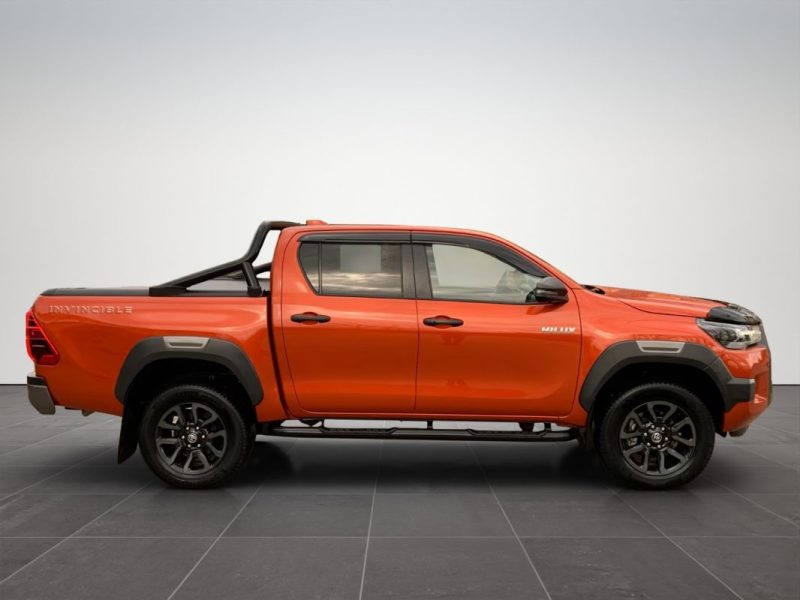 Toyota HILUX 2.8 D-4D INVINCIBLE DOUBLE CAB R1839