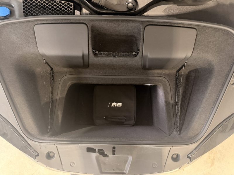 AUDI R8 5.2 V10 570CV FSI  S-TRONIC QUATTRO COUPE  / CAR PLAY / 22 000KMS / 2019