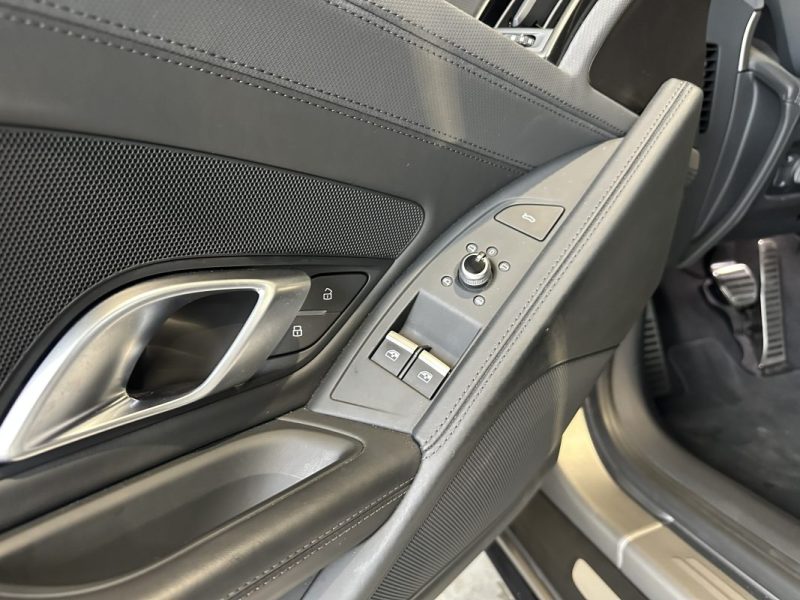 AUDI R8 5.2 V10 570CV FSI  S-TRONIC QUATTRO COUPE  / CAR PLAY / 22 000KMS / 2019