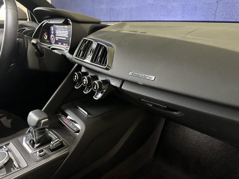 AUDI R8 5.2 V10 570CV FSI  S-TRONIC QUATTRO COUPE  / CAR PLAY / 22 000KMS / 2019