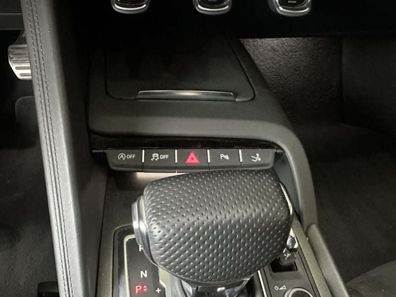 AUDI R8 5.2 V10 570CV FSI  S-TRONIC QUATTRO COUPE  / CAR PLAY / 22 000KMS / 2019