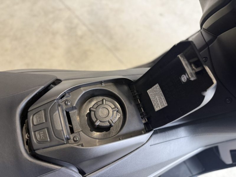 YAMAHA XP T MAX 560 / VARIO OVER RANGE / TERMIGNONI / DOSSERET / BCD / SUPPORT DE PLAQUE /  2019