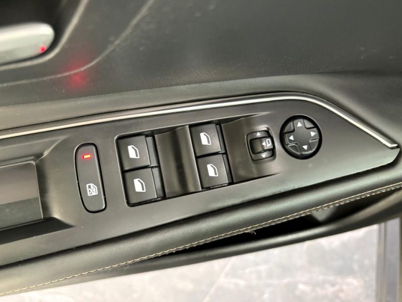 Peugeot 3008 1.6 BlueHDi 120ch 🚙 GT Line ✨ Cuir nappa 🛋️ Caméra 🔄 Dépôt-vente 📋