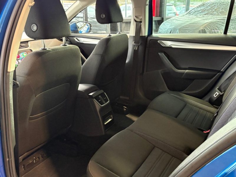 Skoda Octavia 1.6 TDI 116ch 🚗 Suivi 📋 Carplay 📱 🔗 Attelage 🔊 Reprise 🔄 Garantie 🛡️