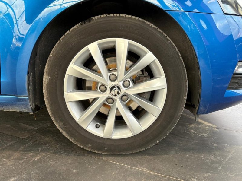 Skoda Octavia 1.6 TDI 116ch 🚗 Suivi 📋 Carplay 📱 🔗 Attelage 🔊 Reprise 🔄 Garantie 🛡️
