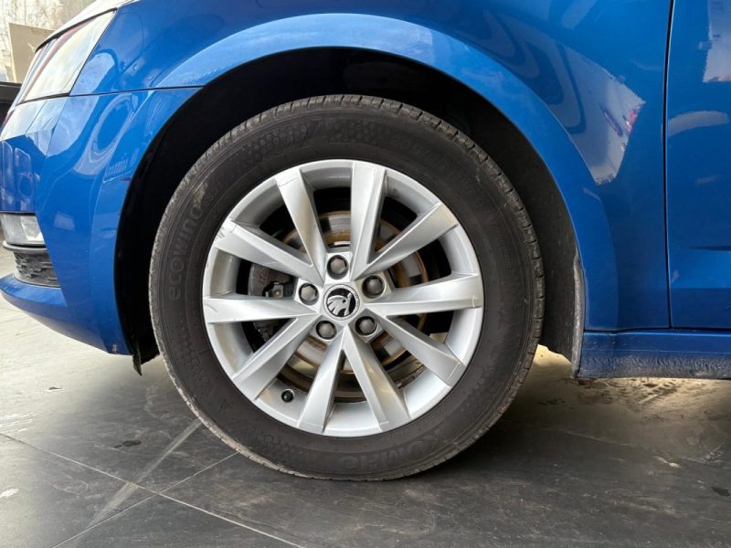 Skoda Octavia 1.6 TDI 116ch 🚗 Suivi 📋 Carplay 📱 🔗 Attelage 🔊 Reprise 🔄 Garantie 🛡️